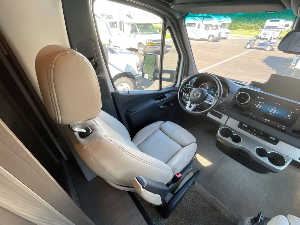 2023 Thor Motor Coach Tiburon 24FB, Photos photo 23