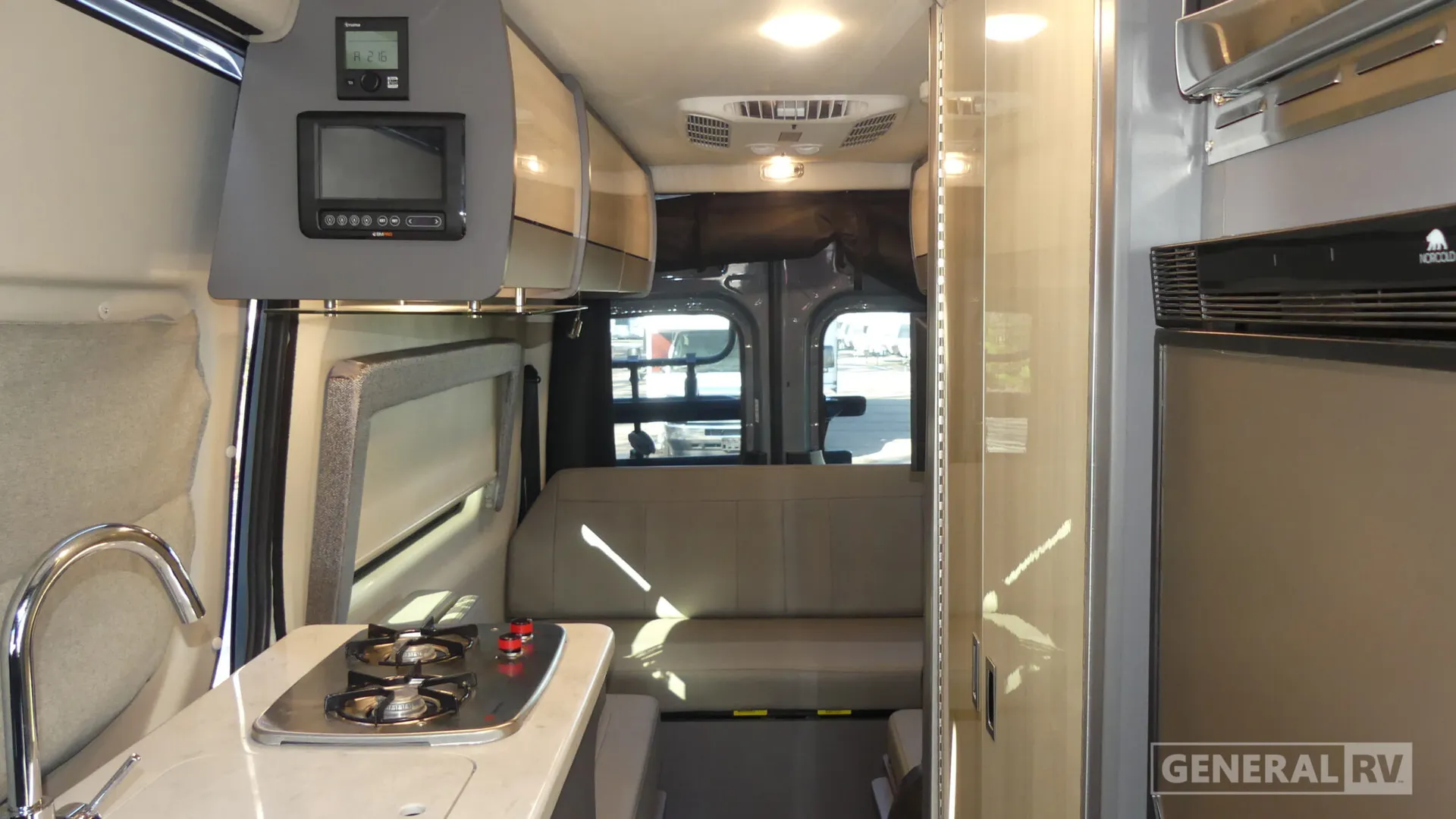 2023 Thor Motor Coach Sanctuary 19P - Photo 3