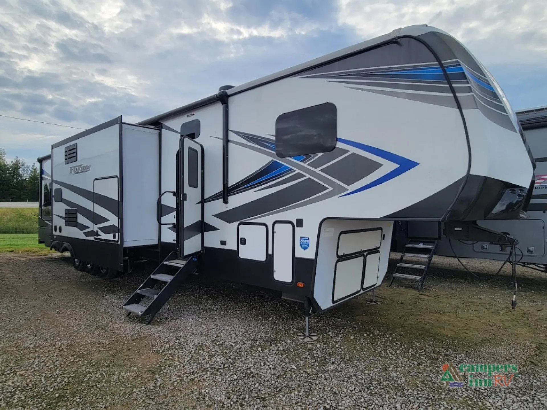 2021 Keystone Fuzion 428 - Photo 2