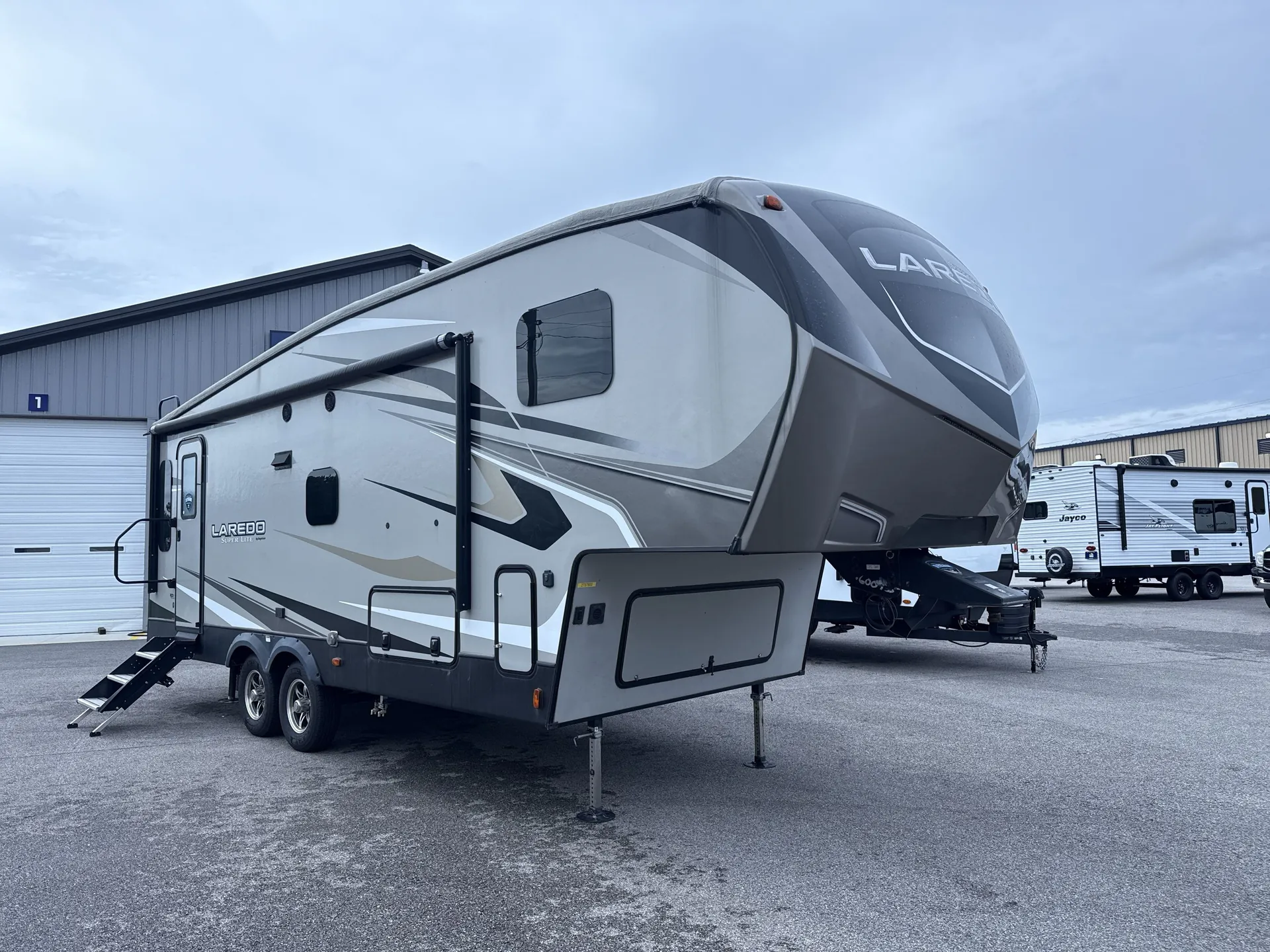 2019 Keystone Laredo 255SRL - Photo 2