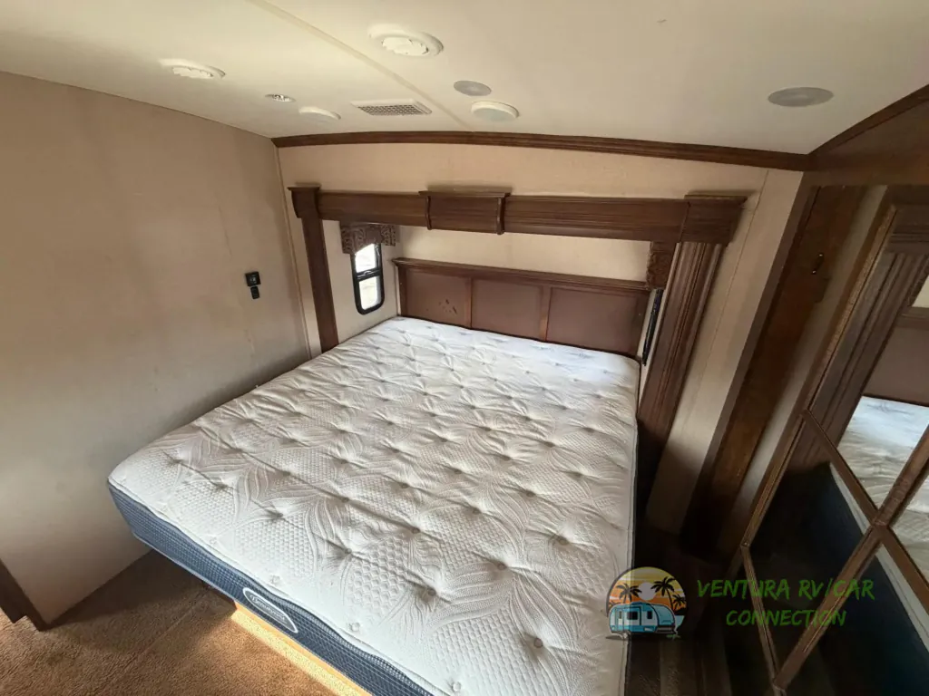 2016 Forest River Cardinal 3455RL, Photos photo 37
