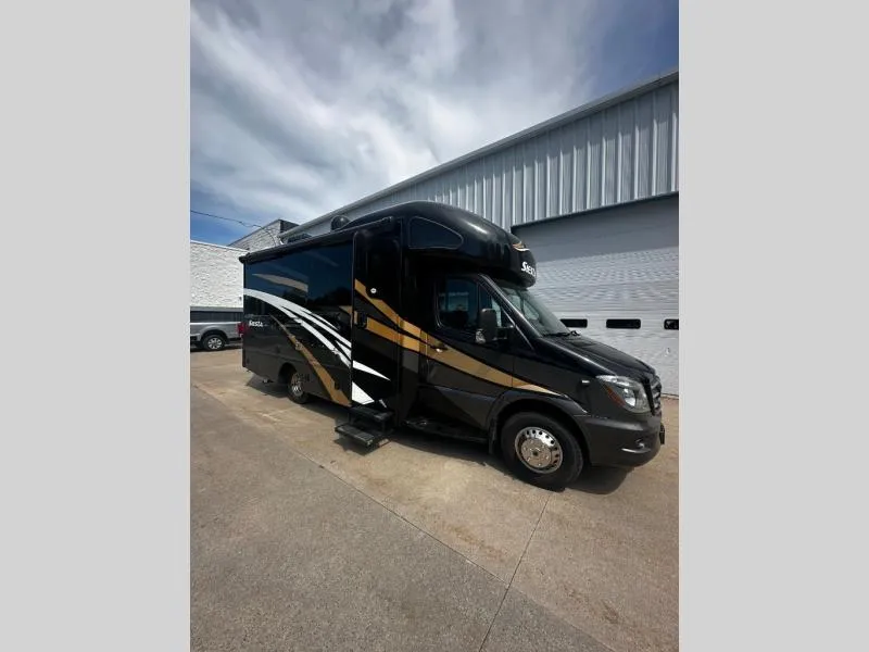 2018 Thor Motor Coach Siesta Sprinter 24SS - Main photo