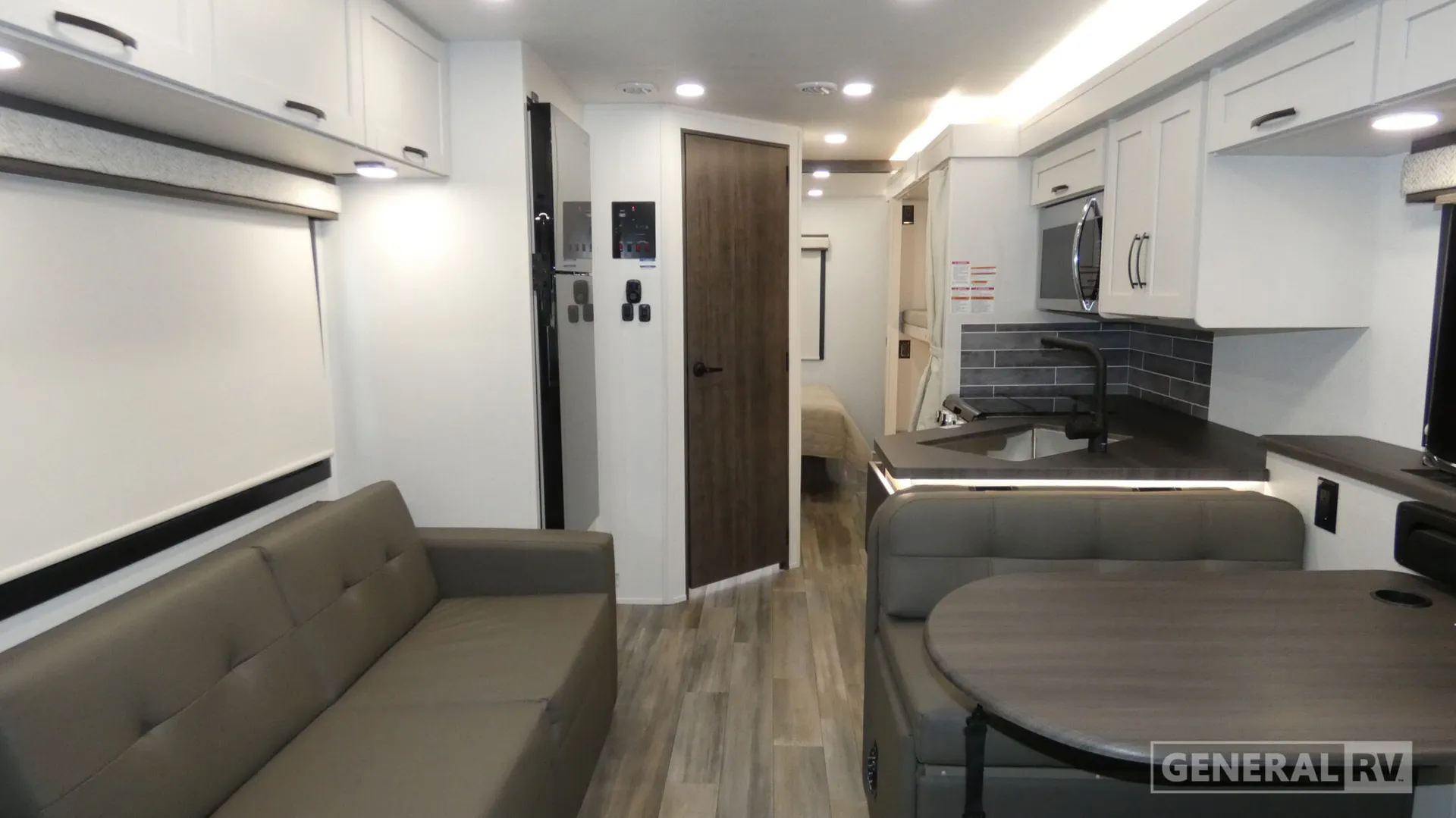2026 Entegra Coach Vision 29F - Photo 3