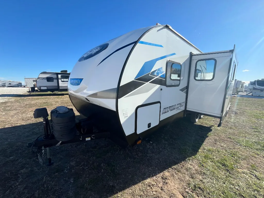 2024 Forest River Cherokee Alpha Wolf 23DBH-L - Photo 4