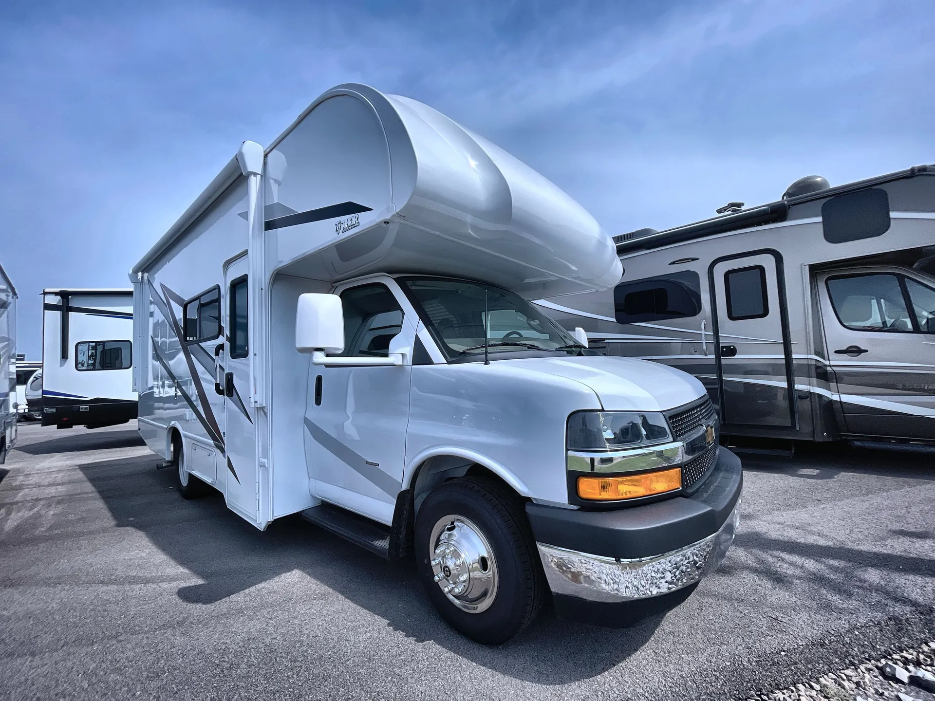 2024 Thor Motor Coach Coleman 22CM - Photo 2