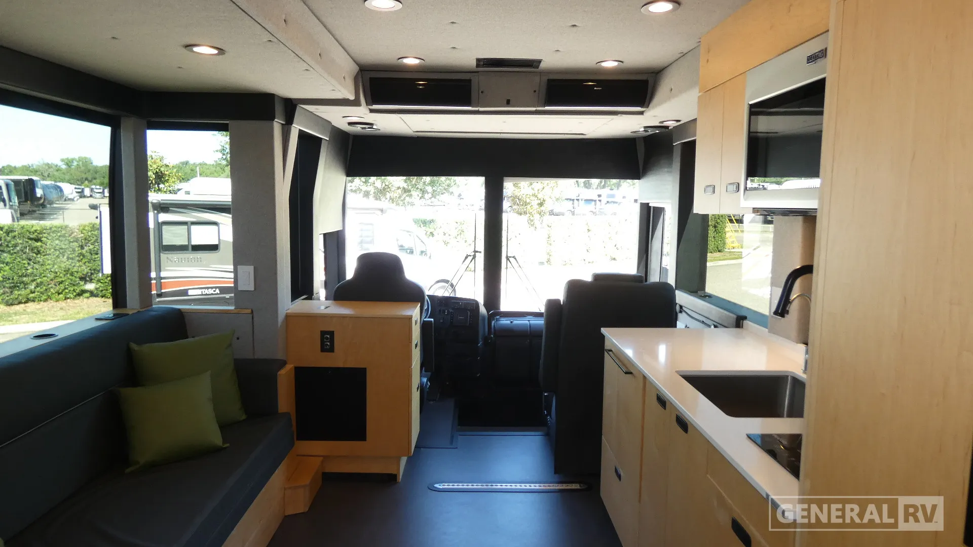 2018 LOKI Coach Prevost X3-45 - Photo 4