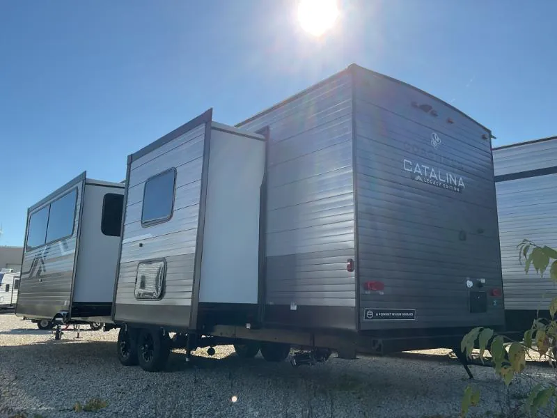 2027 Coachmen Catalina Legacy Edition 333DBDSCK, Photos photo 54