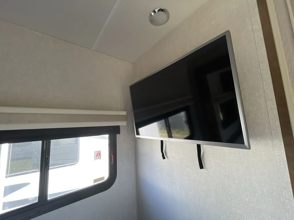 2019 Tiffin Wayfarer 25 QW, Photos photo 21
