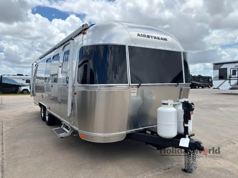 2026 Airstream International 28RB - Photo 2
