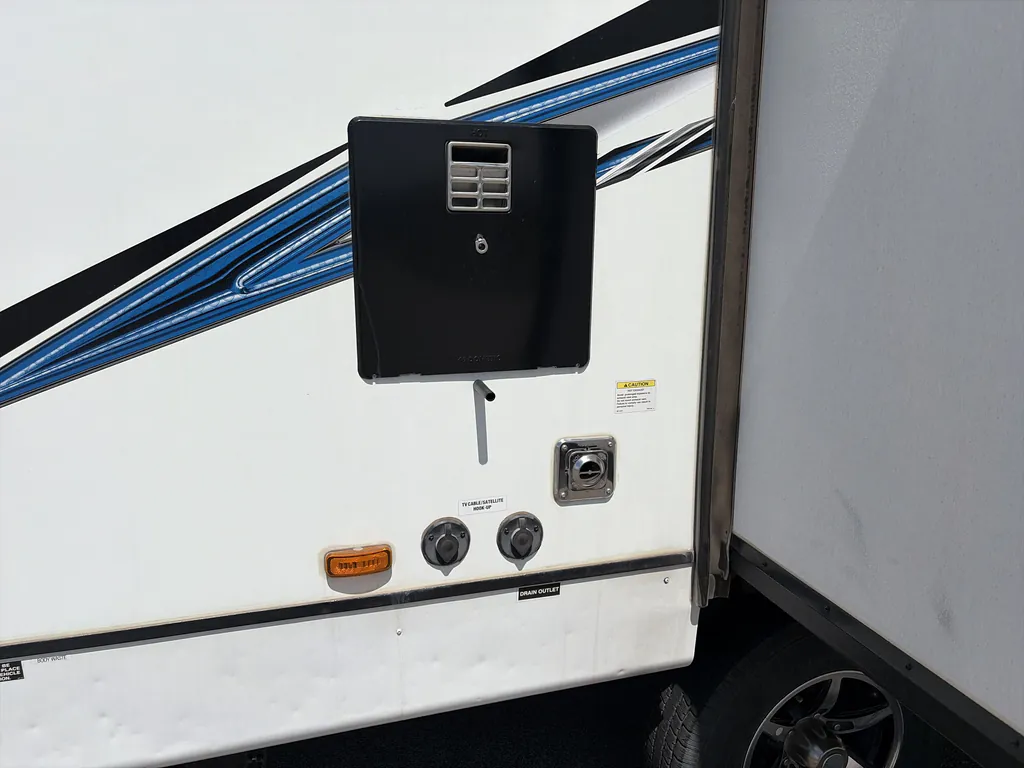 2023 Coachmen Freedom Express Ultra Lite 274RKS, Photos photo 25
