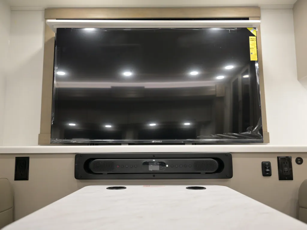 2027 Entegra Coach Vision XL 36C, Photos photo 10
