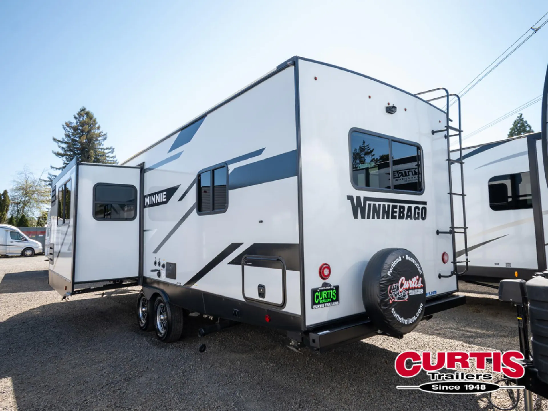 2023 Winnebago Minnie 2832FK - Photo 4