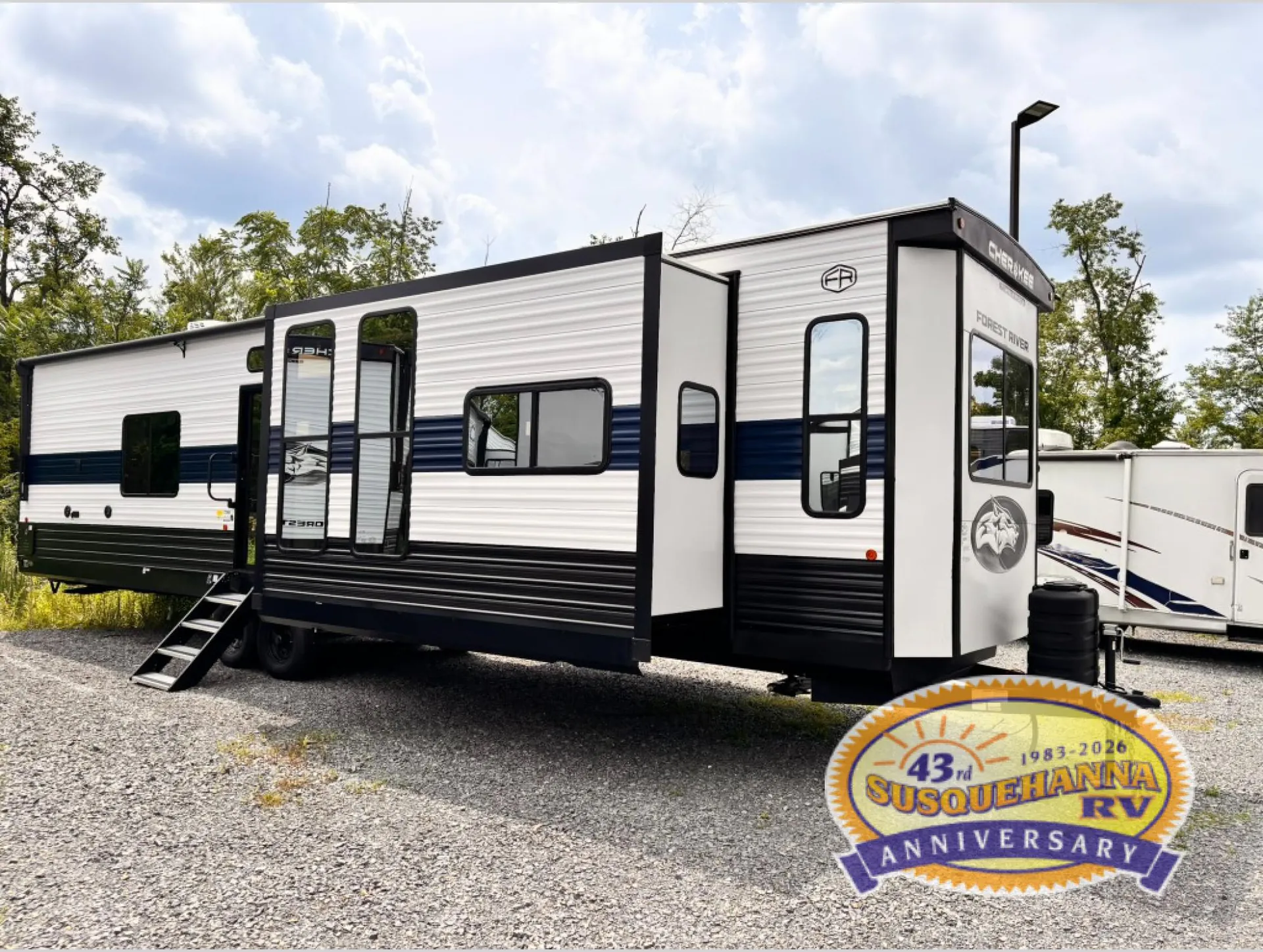 2026 Forest River Cherokee Timberwolf 39NA - Photo 2