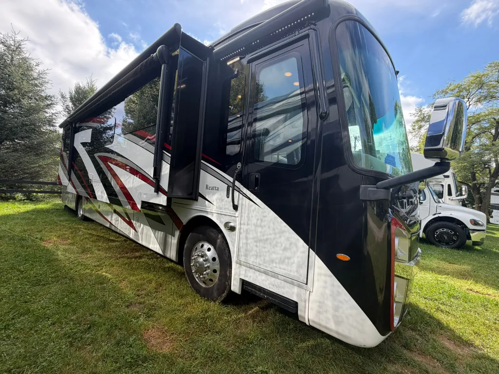 2021 Entegra Coach Reatta 39T2 - Photo 4