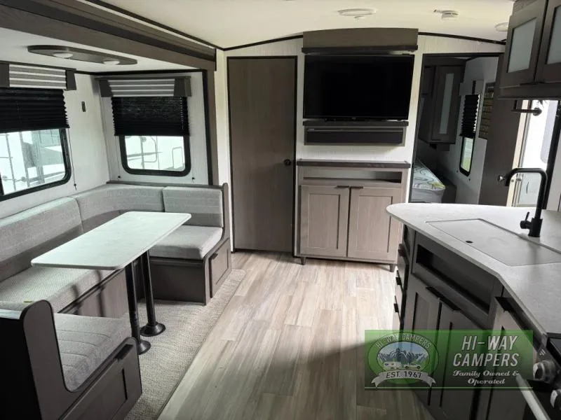 2022 Cruiser RV MPG 2500BH - Photo 3