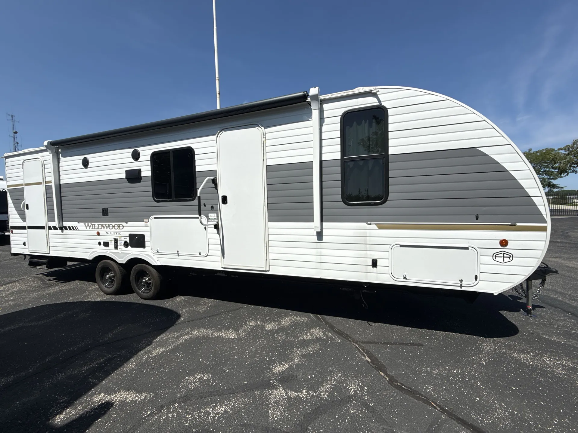 2026 Forest River Wildwood X-Lite 263BHXL — campside