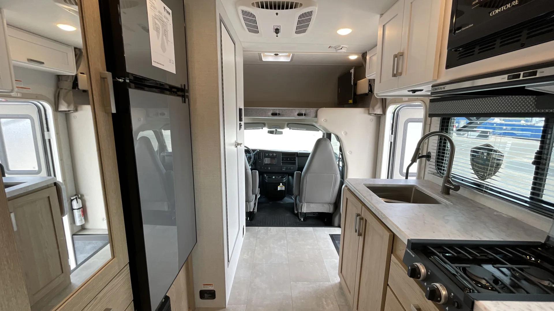 2026 Thor Motor Coach Freedom Elite 19HE — living area main