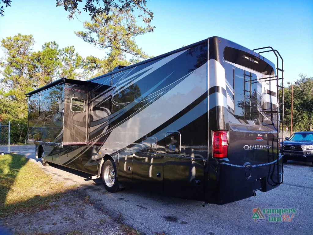 2021 Thor Motor Coach Challenger 35MQ, Photos photo 7