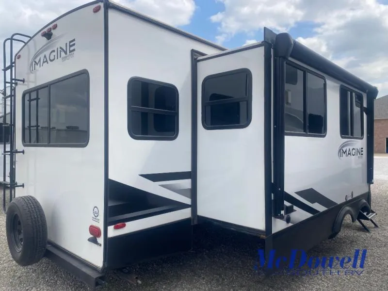 2022 Grand Design Imagine 2970RL - Photo 3