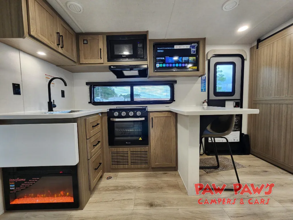 2027 Forest River Rockwood Mini Lite 2525RB, Photos photo 13