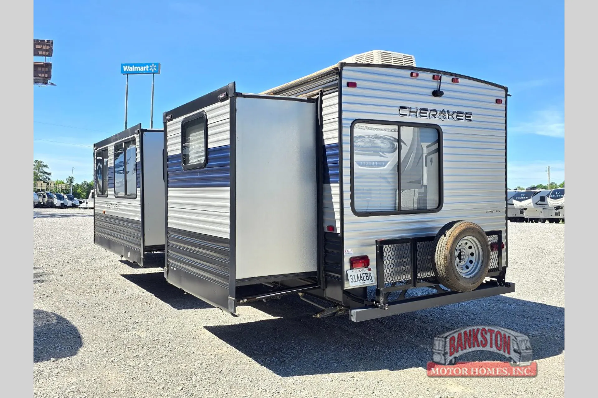 2022 Forest River Cherokee 324TS — Photo 6
