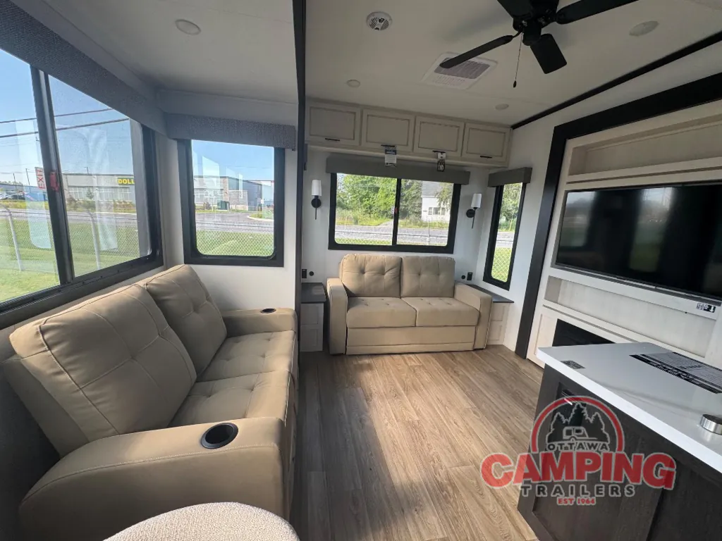 2027 Forest River Sabre 36FLX, Photos photo 6