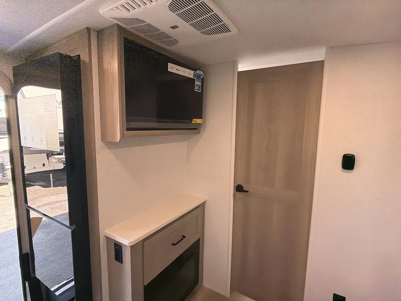 2026 Forest River Rockwood Mini Lite 2506FK - Photo 4