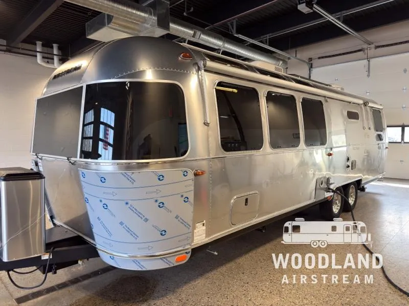 2026 Airstream Globetrotter 30RB - Photo 3