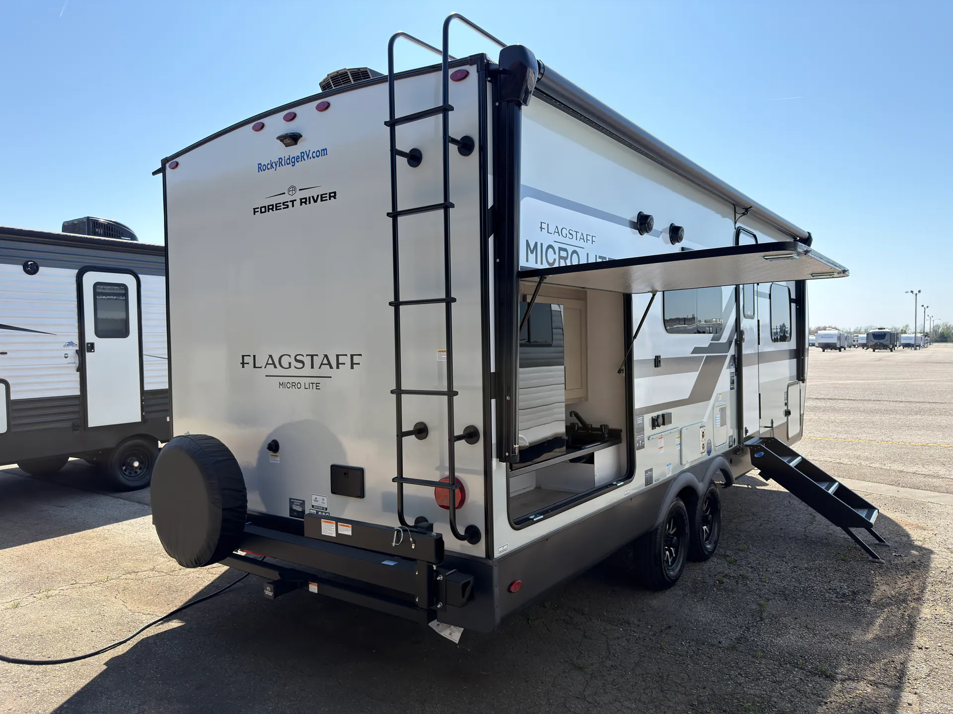 2026 Forest River Flagstaff Micro Lite 25BSDS — Photo 6