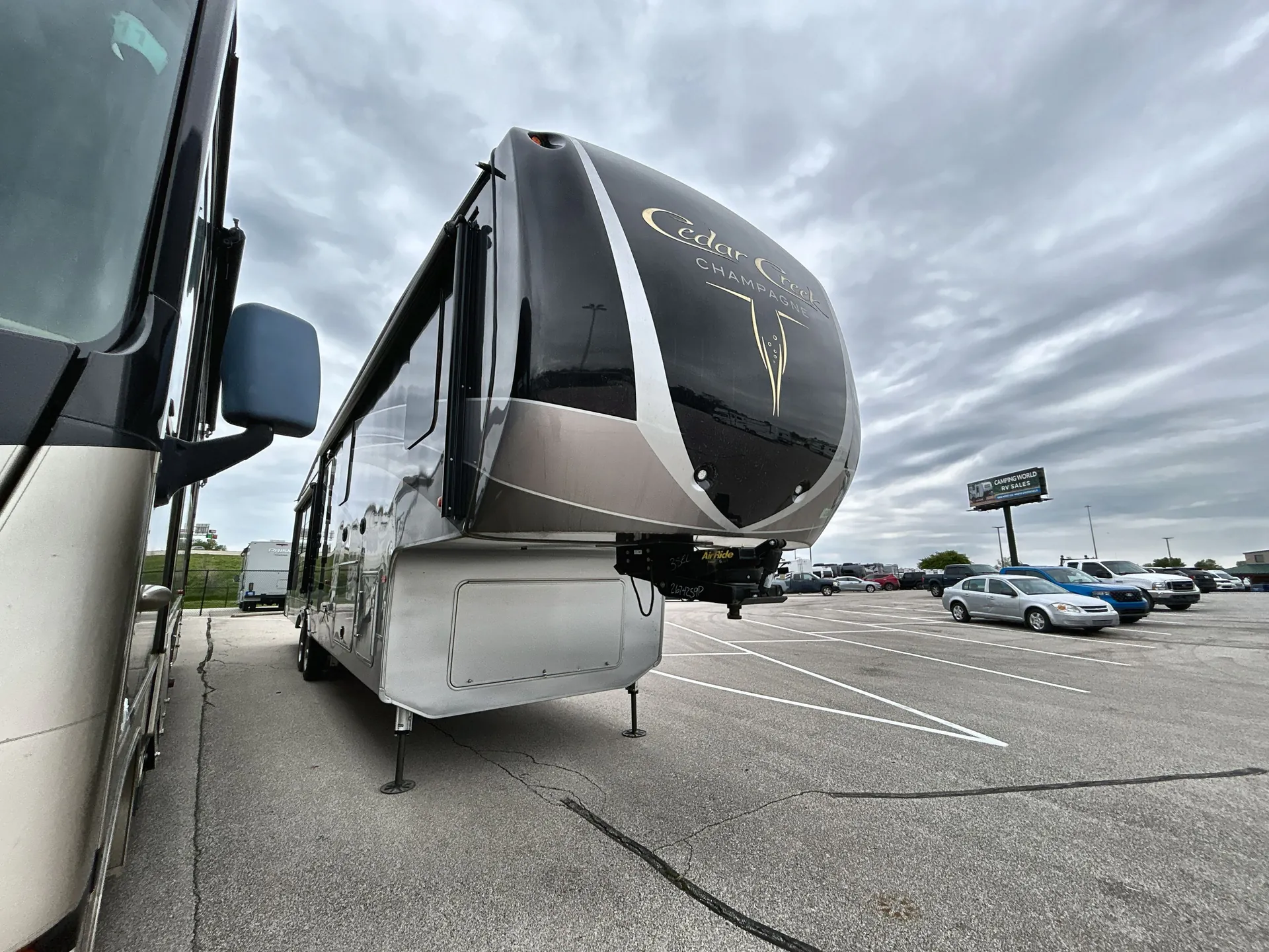 2019 Forest River Cedar Creek Champagne Edition 38EL