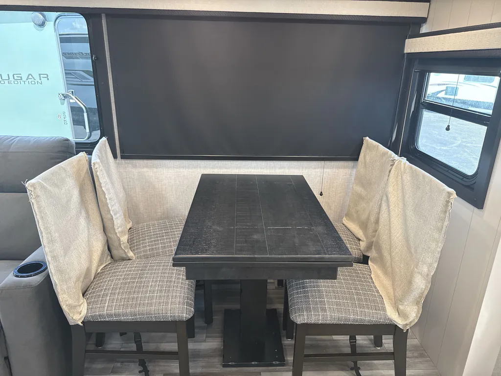 2025 Jayco Jay Feather 26FK, Photos photo 2