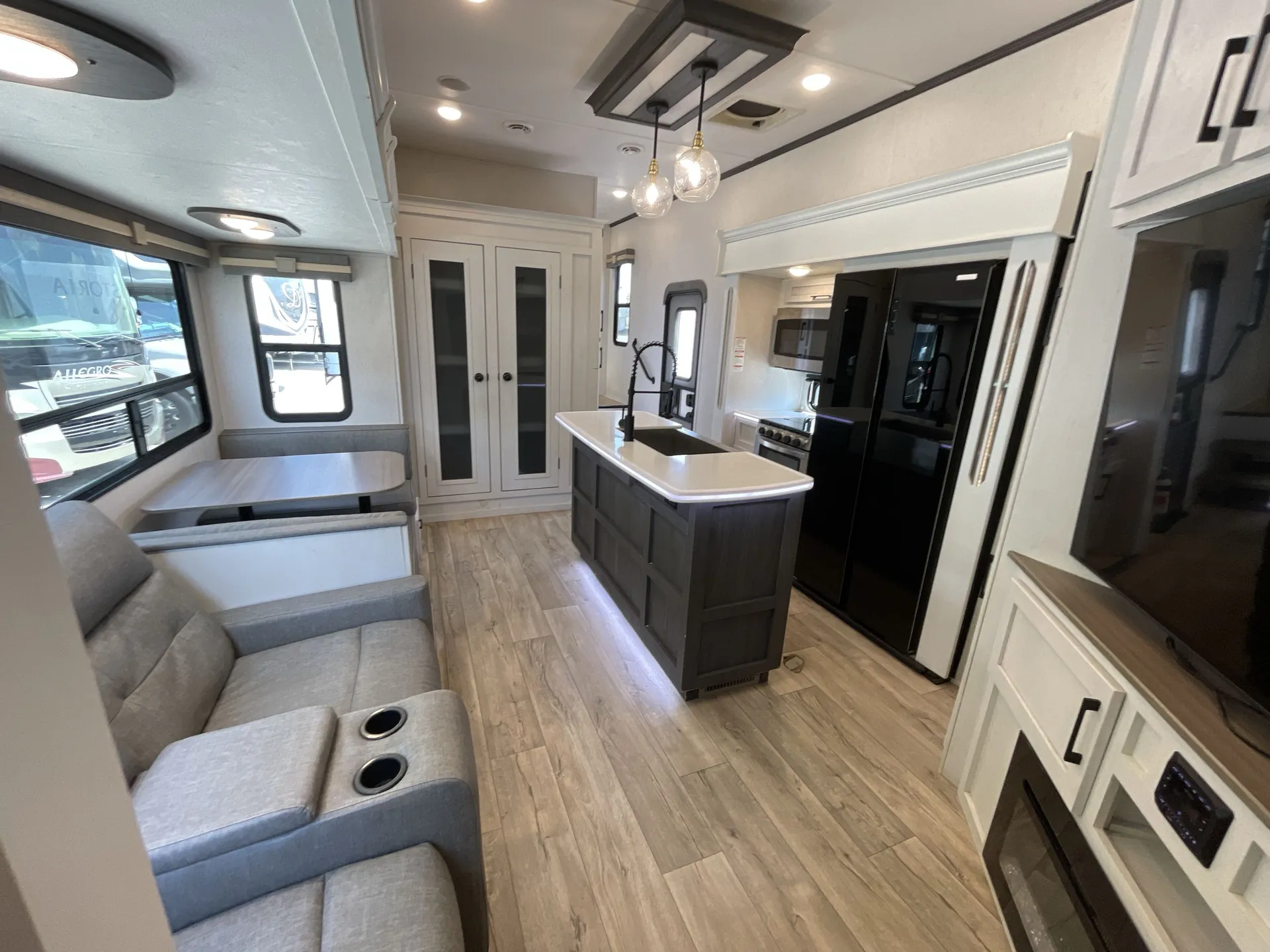 2024 Dutchmen Astoria 3603LFP — living area main