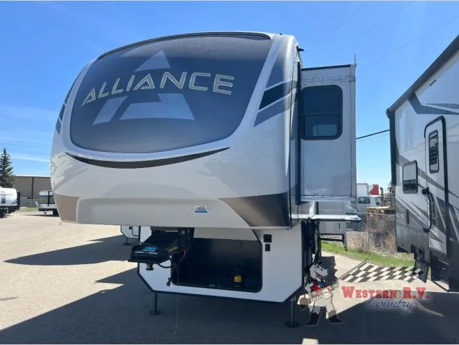 2021 Alliance RV Paradigm 310RL - Photo 2