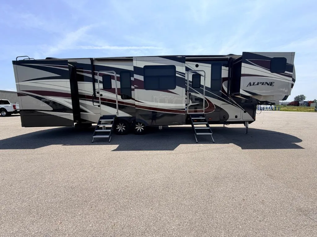 2019 Keystone RV Alpine 3801FK - Main photo