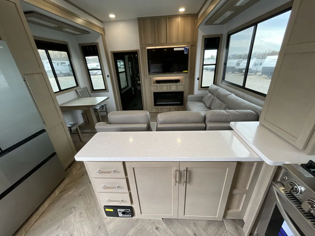 2026 Keystone Raptor 441, Photos photo 27