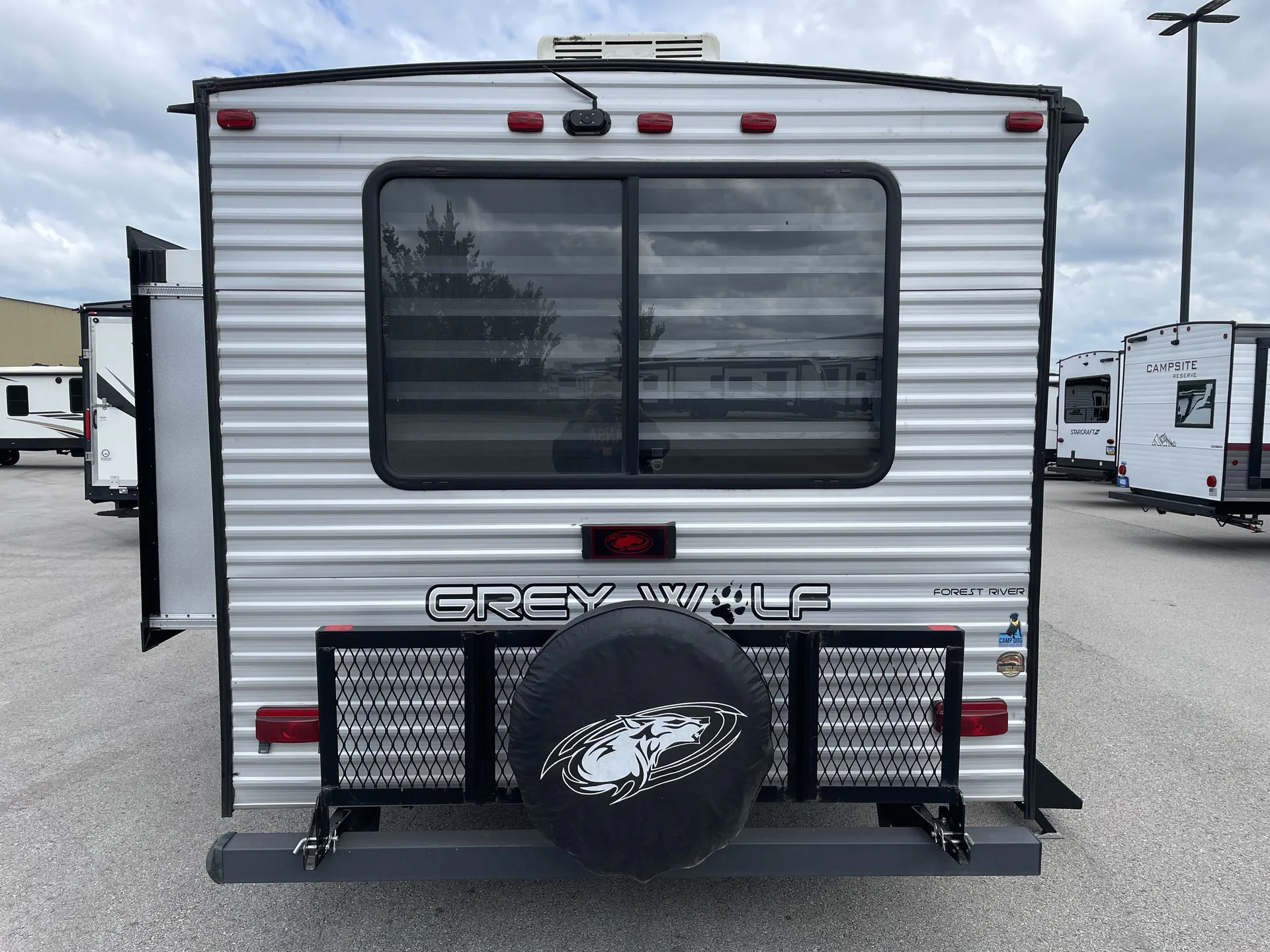 2022 Forest River Cherokee Grey Wolf 23MK — backside