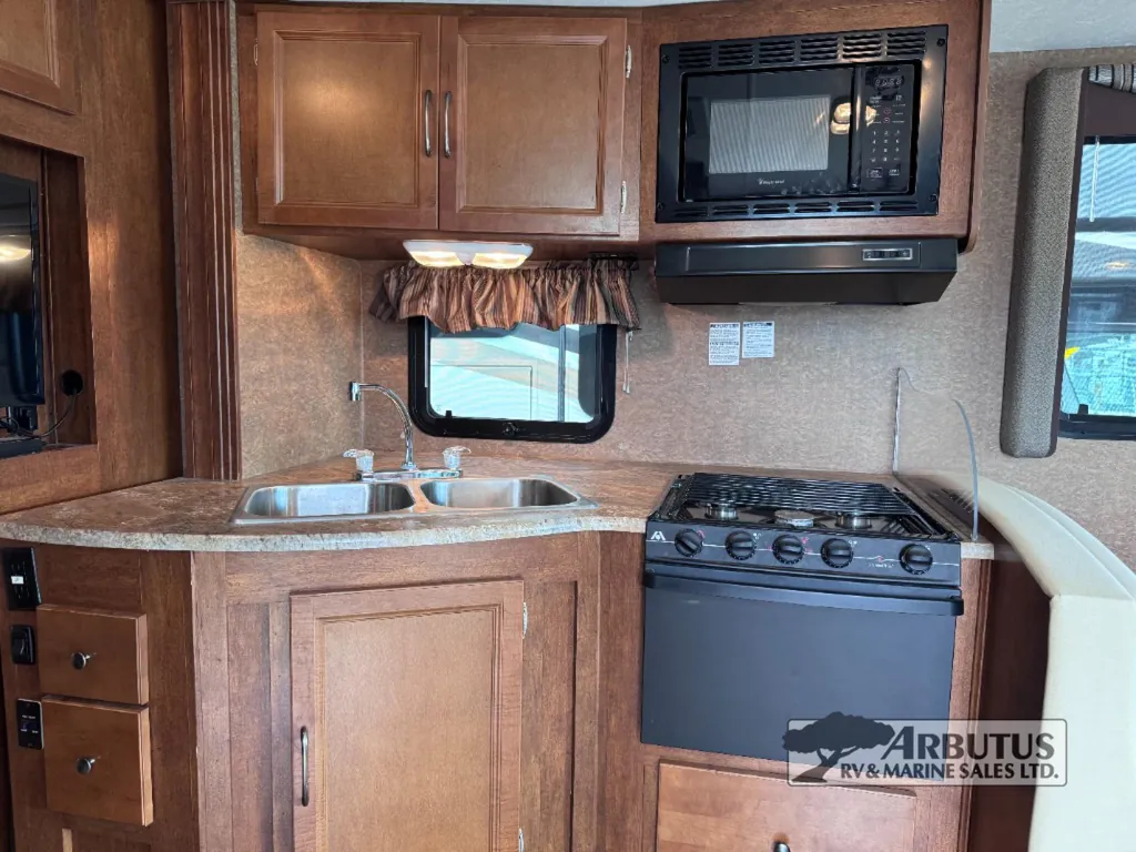 2014 Coachmen Pursuit 29SB, Photos photo 10