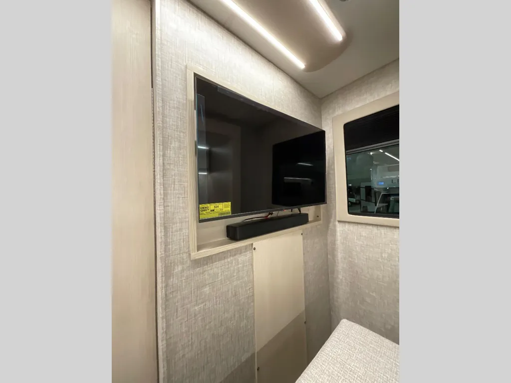 2026 Tiffin Wayfarer 25 XPW, Photos photo 23
