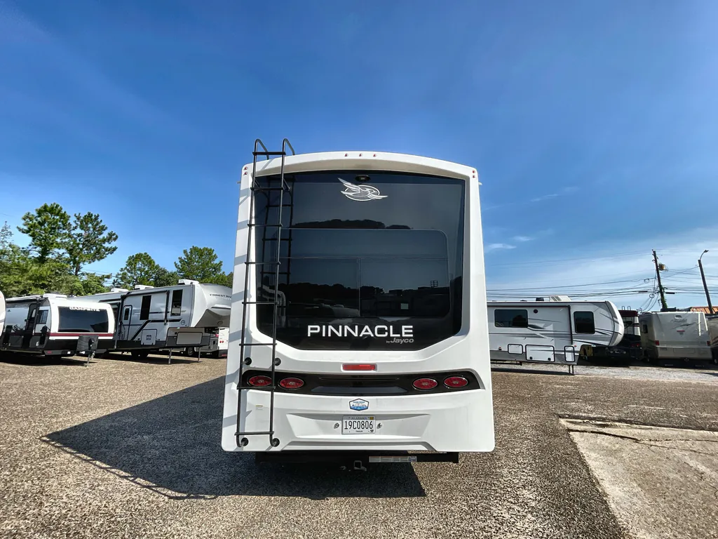 2025 Jayco Pinnacle 36FBTS, Photos photo 7