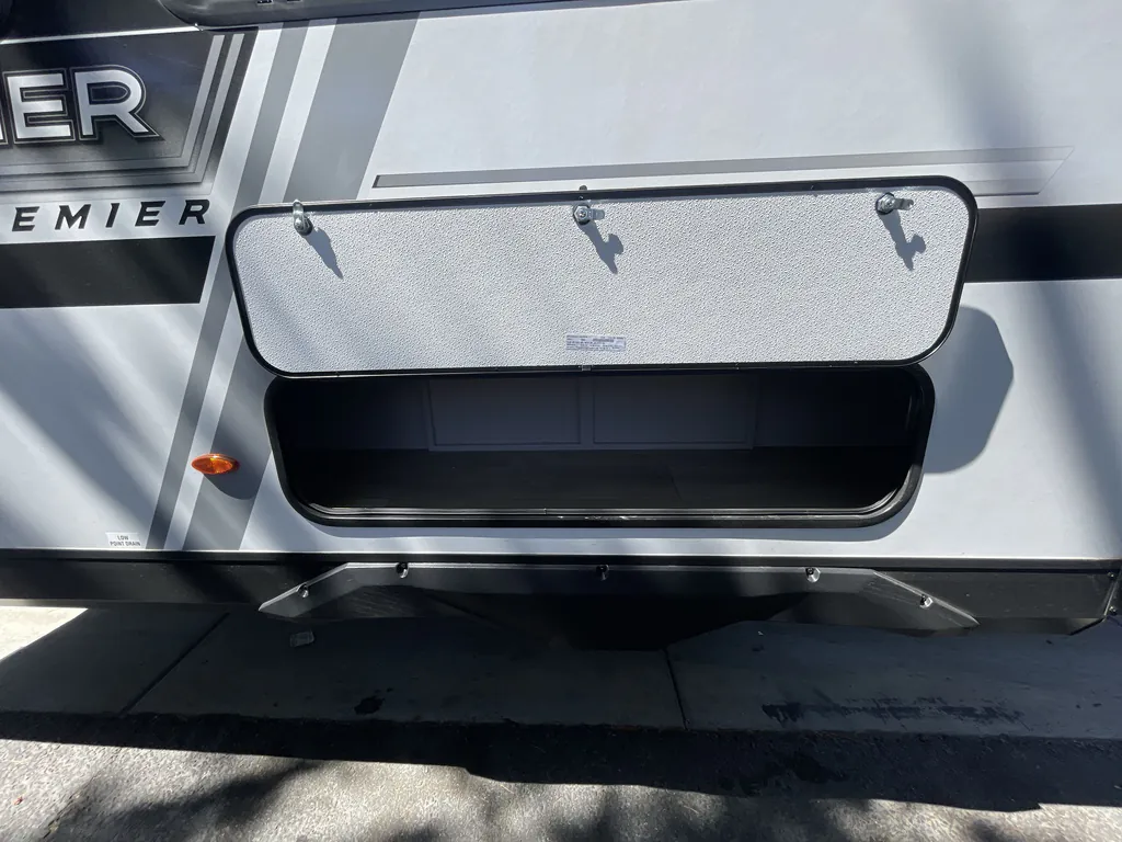 2027 Jayco Jay Feather 29BHB, Photos photo 25