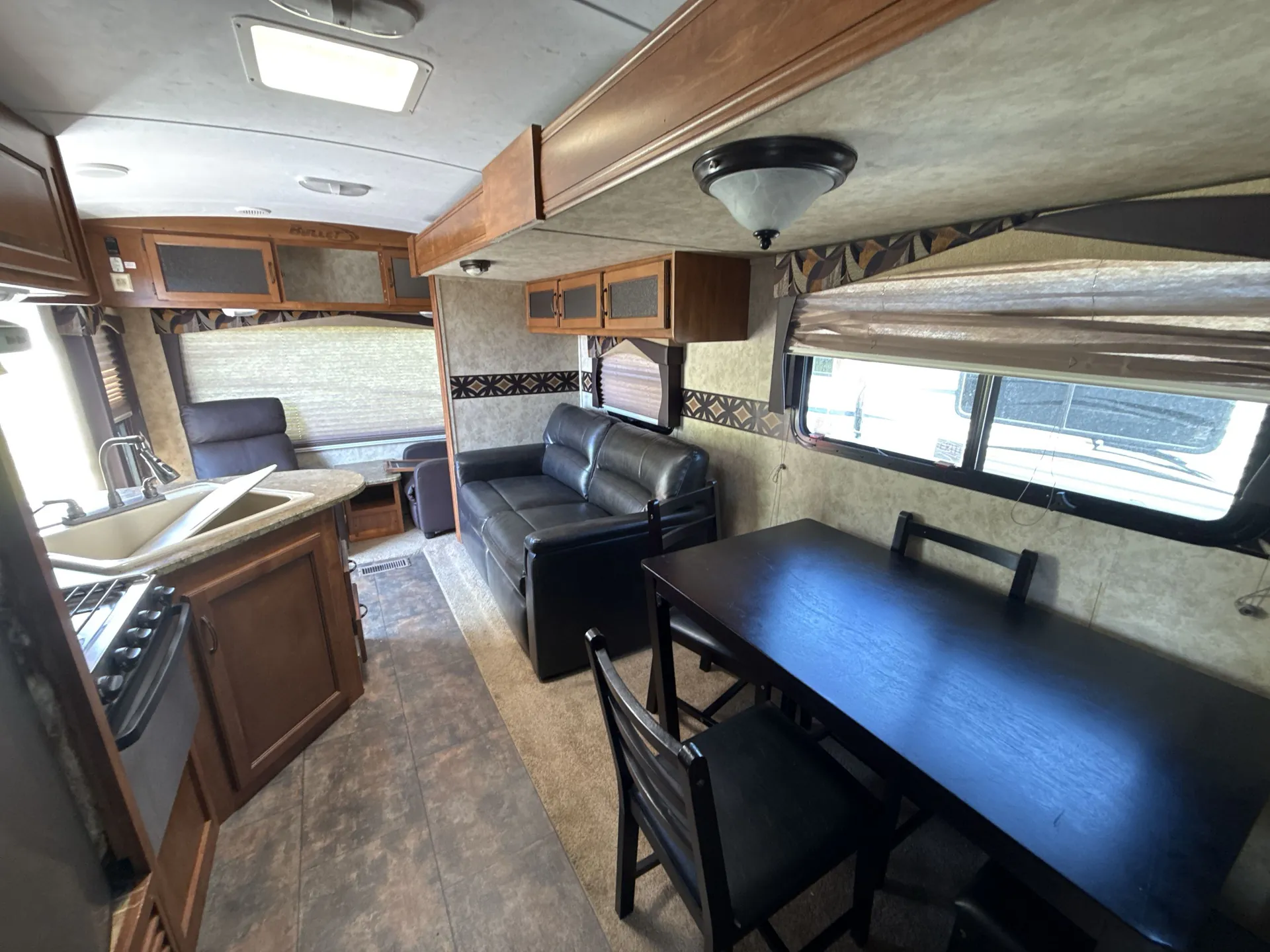 2018 Keystone Premier 31BKPR — living area main