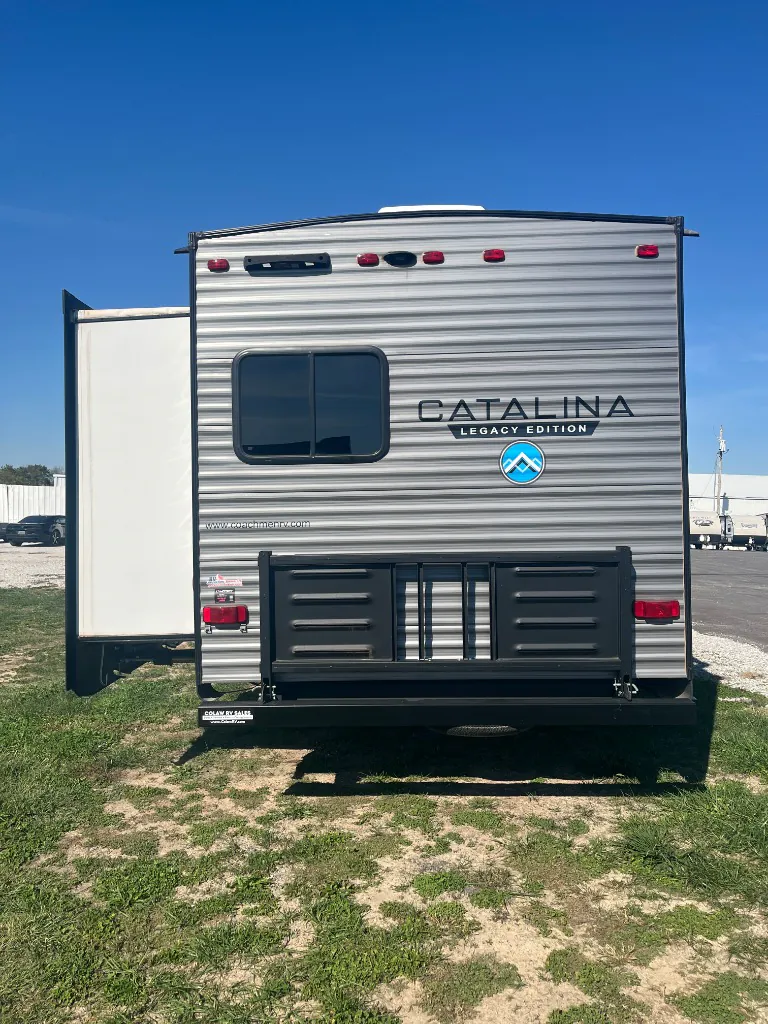 2024 Coachmen Catalina Legacy Edition 333FKTS, Photos photo 7