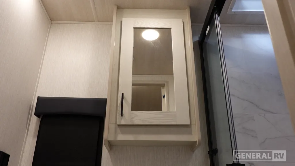 2027 NeXus RV Maximus 32MX, Photos photo 19