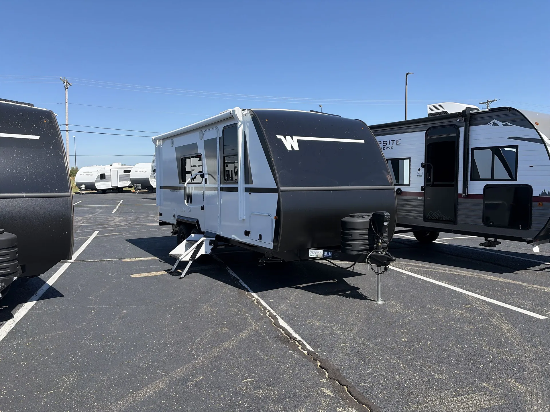 2027 Winnebago Micro Minnie 2108DS