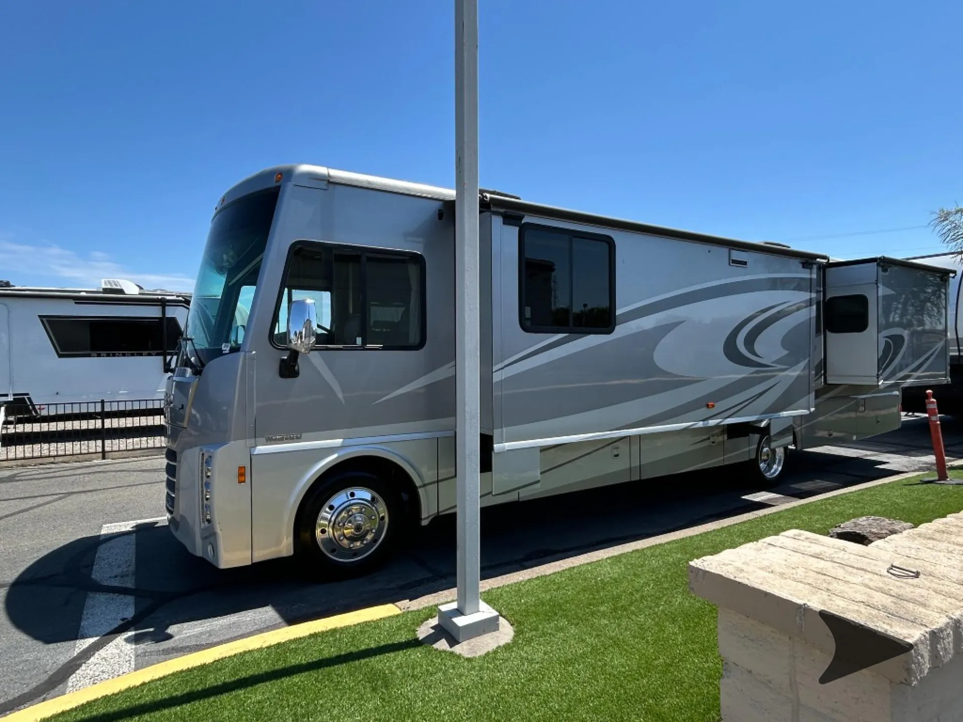 2016 Winnebago Sightseer 35G - Photo 3
