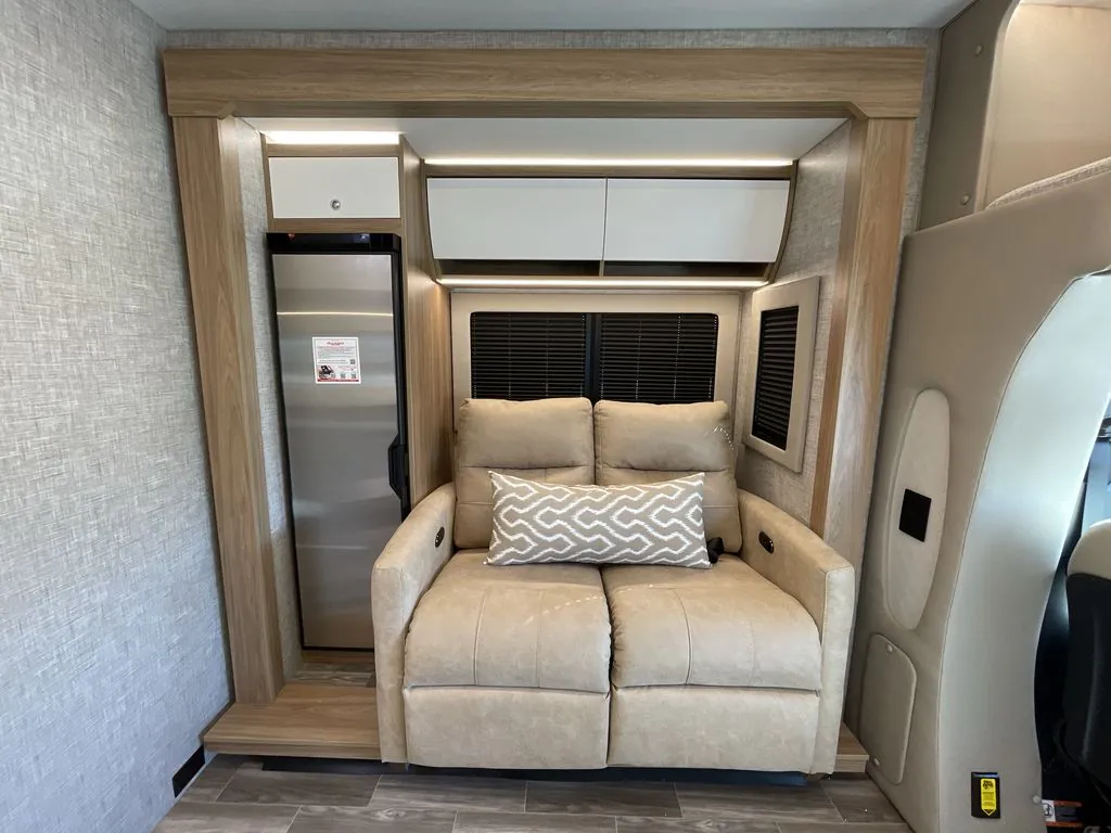 2026 Tiffin Wayfarer 25 XLW, Photos photo 17