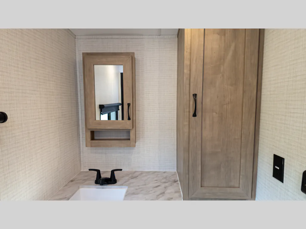 2026 Forest River Solaire 2420RBS, Photos photo 27