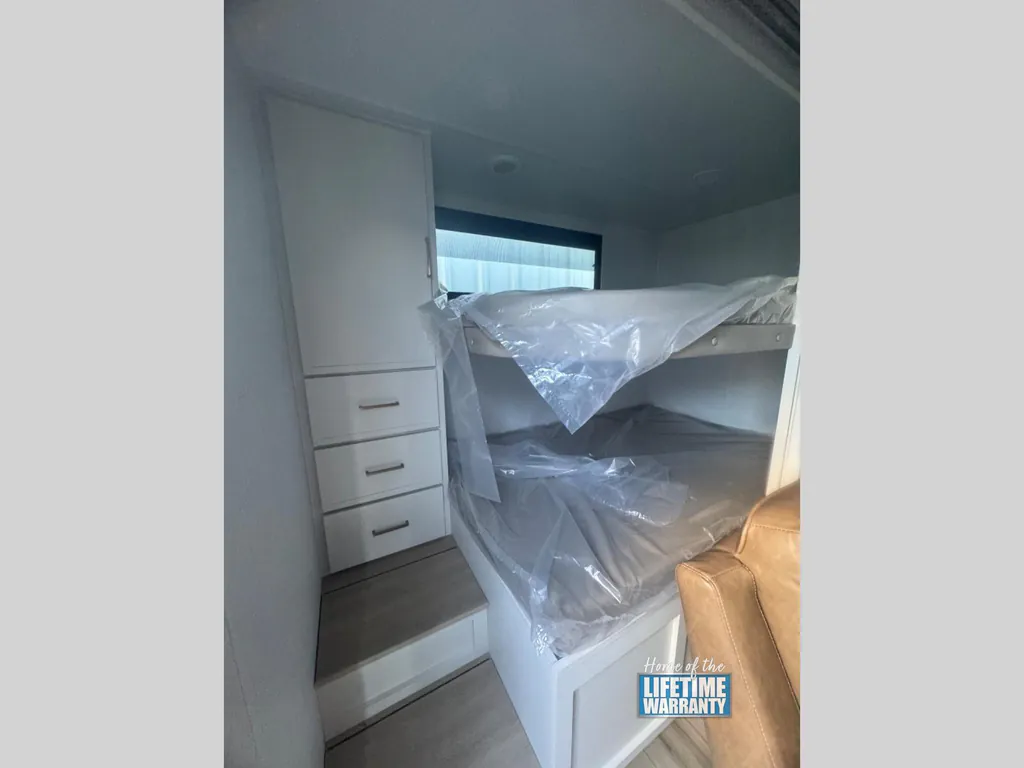 2026 Brinkley Model I 294, Photos photo 8
