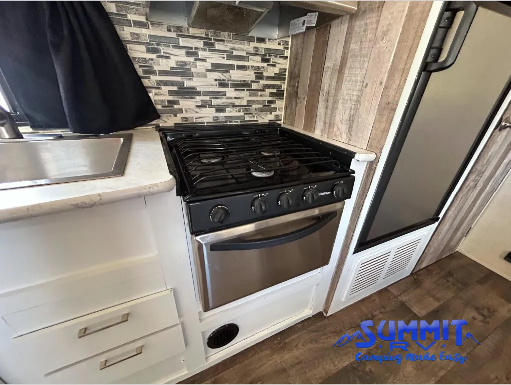 2018 Forest River RV Wildwood X-Lite 233RBXL, Photos photo 20