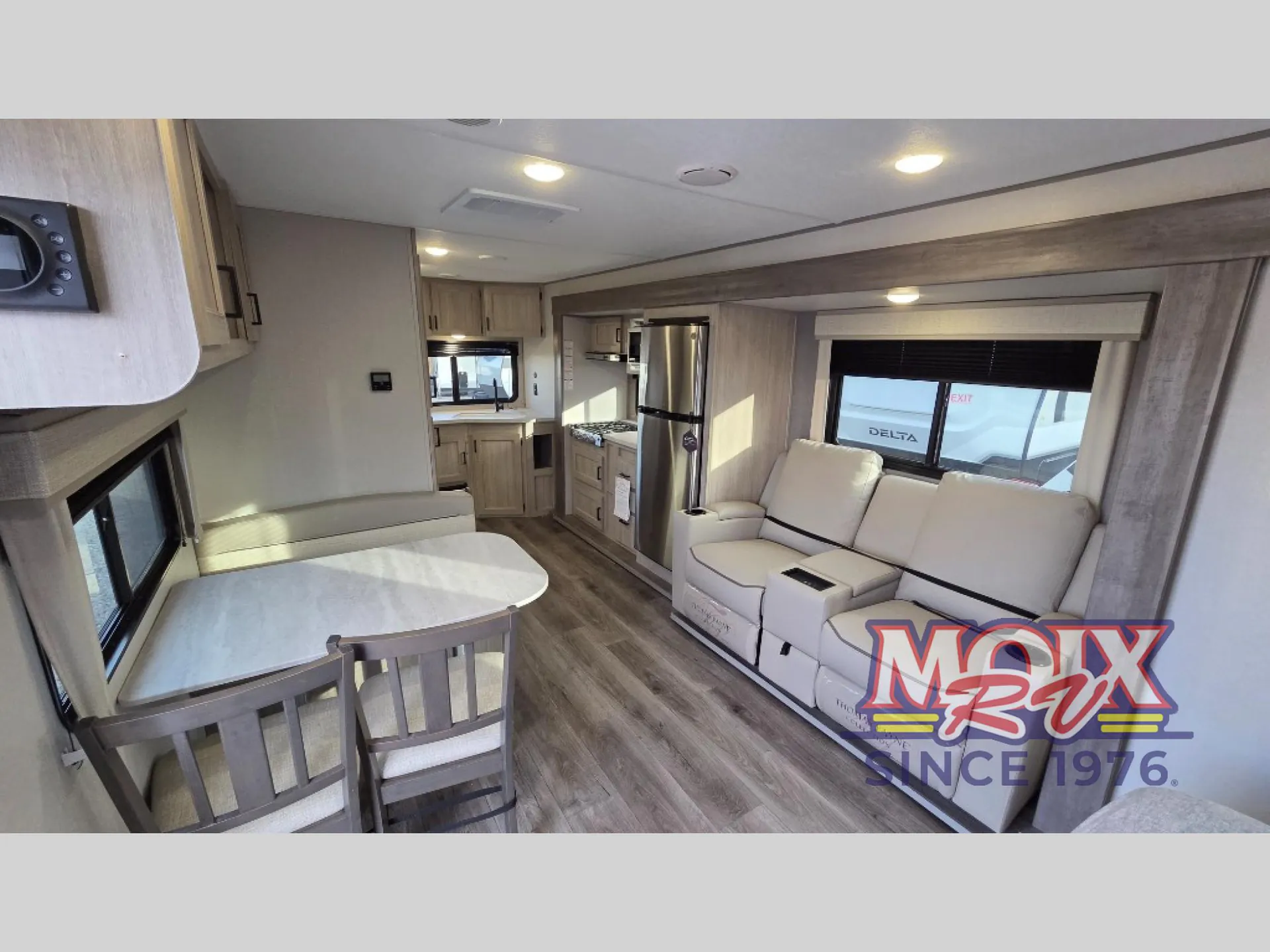 2024 Coachmen Catalina Summit Series 8 221MKE - Photo 3